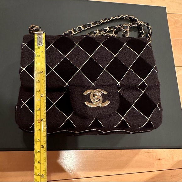 Chanel square mini flap in black velvet & tweed; gold hdwe - Picture 14 of 14